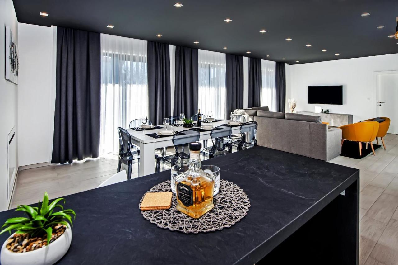 Villa Xo 罗维尼 外观 照片